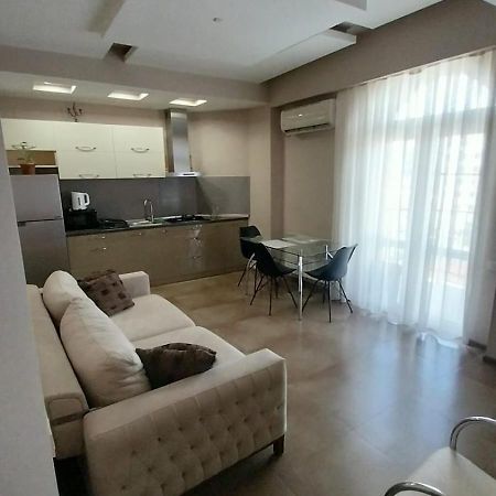 Apartment On Rustaveli Batumi Luaran gambar