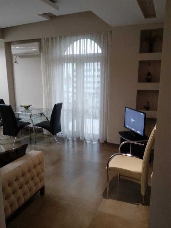 Apartment On Rustaveli Batumi Luaran gambar
